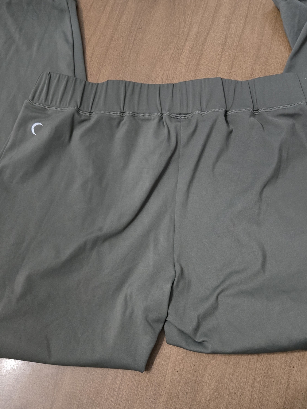 ZYIA Olive Green Cargo Leggings - Picture 13 of 15